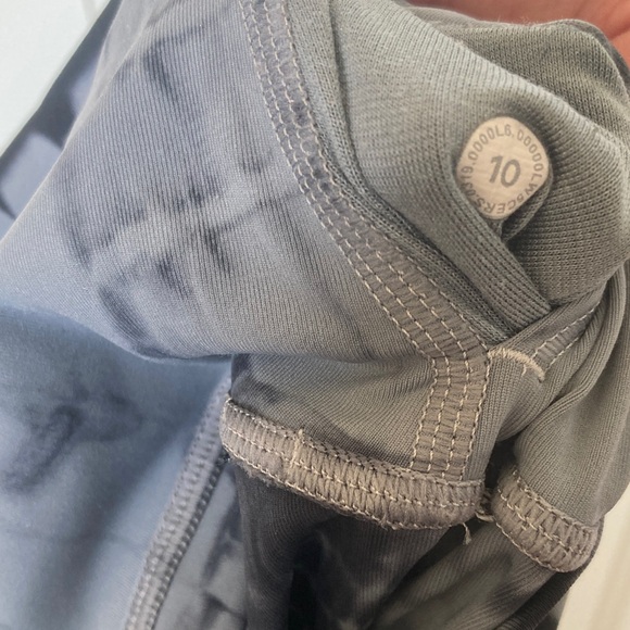 lululemon athletica Black and Gray Tie-Dye Pants - Picture 6 of 6